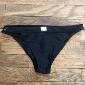 NWOT Relleciga Bottoms, M